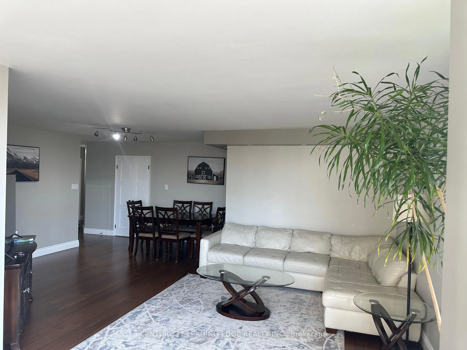Photo 4 of Unit 802, 195 Wynford Drive, Toronto, Flemingdon Park — HOMEH