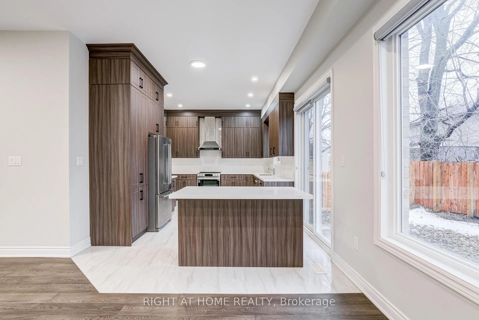 Photo 10 of Unit 7, 487 Aztec Drive, Oshawa, McLaughlin — HOMEH