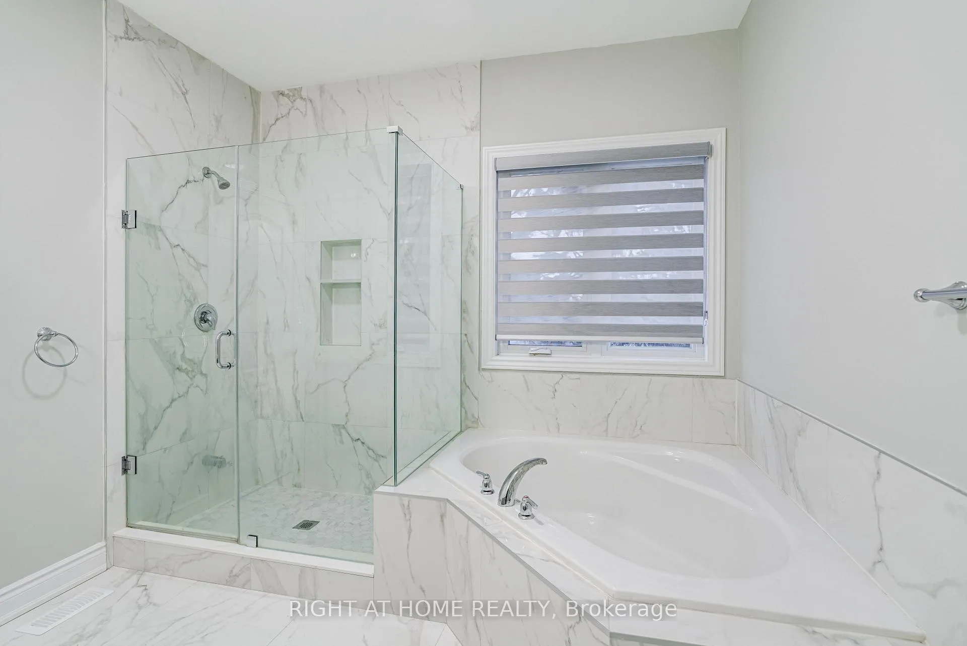 Photo 22 of Unit 7, 487 Aztec Drive, Oshawa, McLaughlin — HOMEH