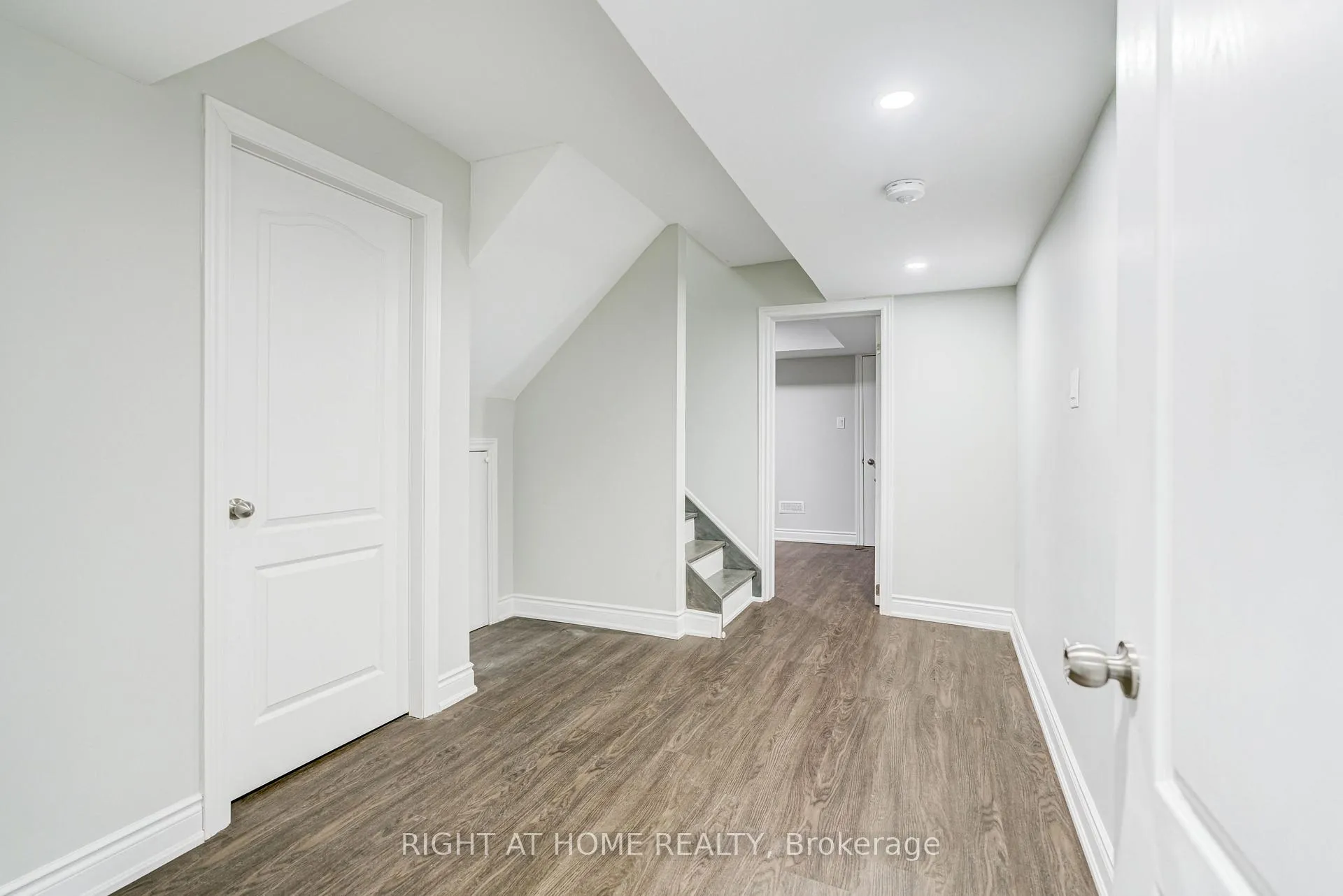 Photo 34 of Unit 7, 487 Aztec Drive, Oshawa, McLaughlin — HOMEH