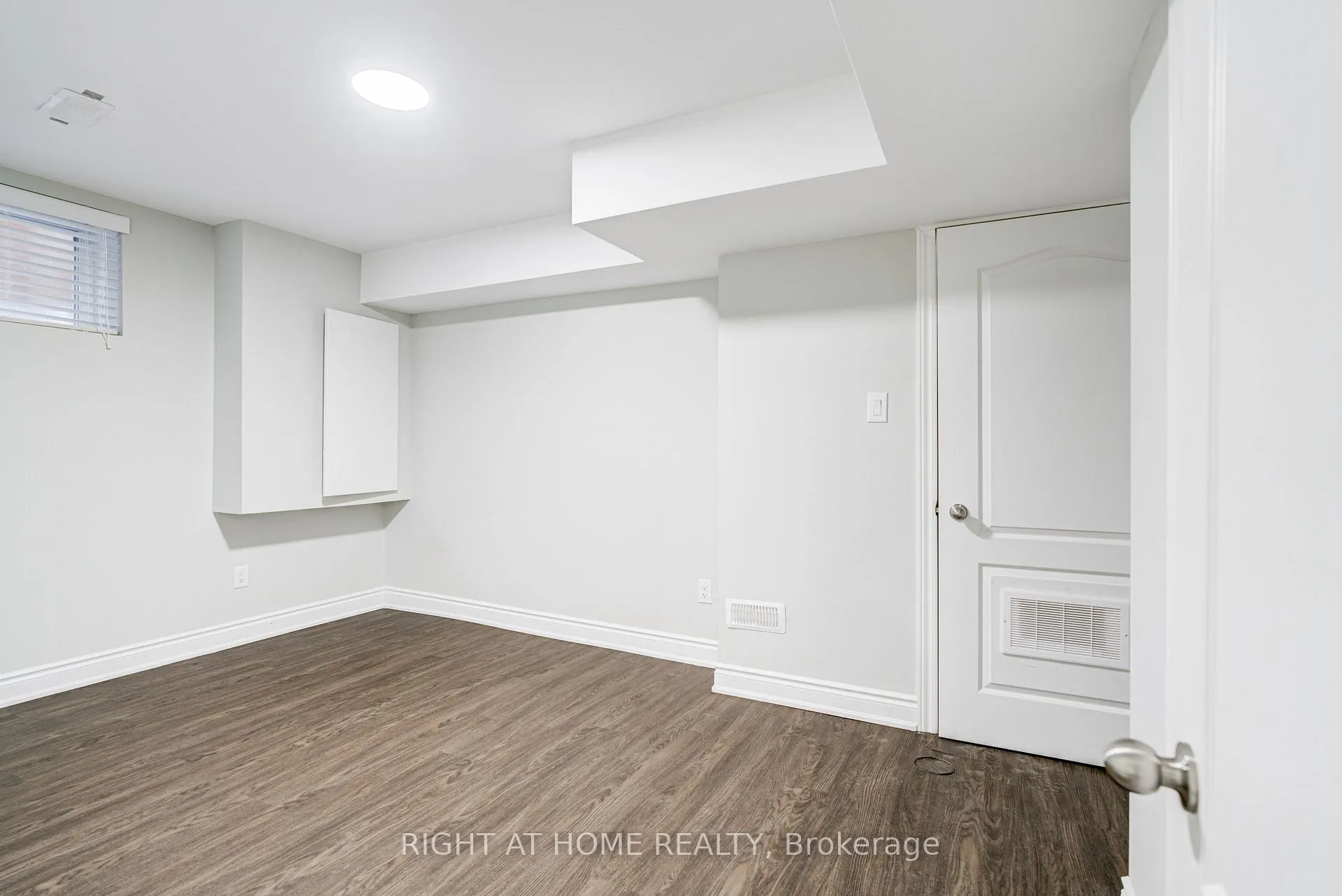 Photo 38 of Unit 7, 487 Aztec Drive, Oshawa, McLaughlin — HOMEH