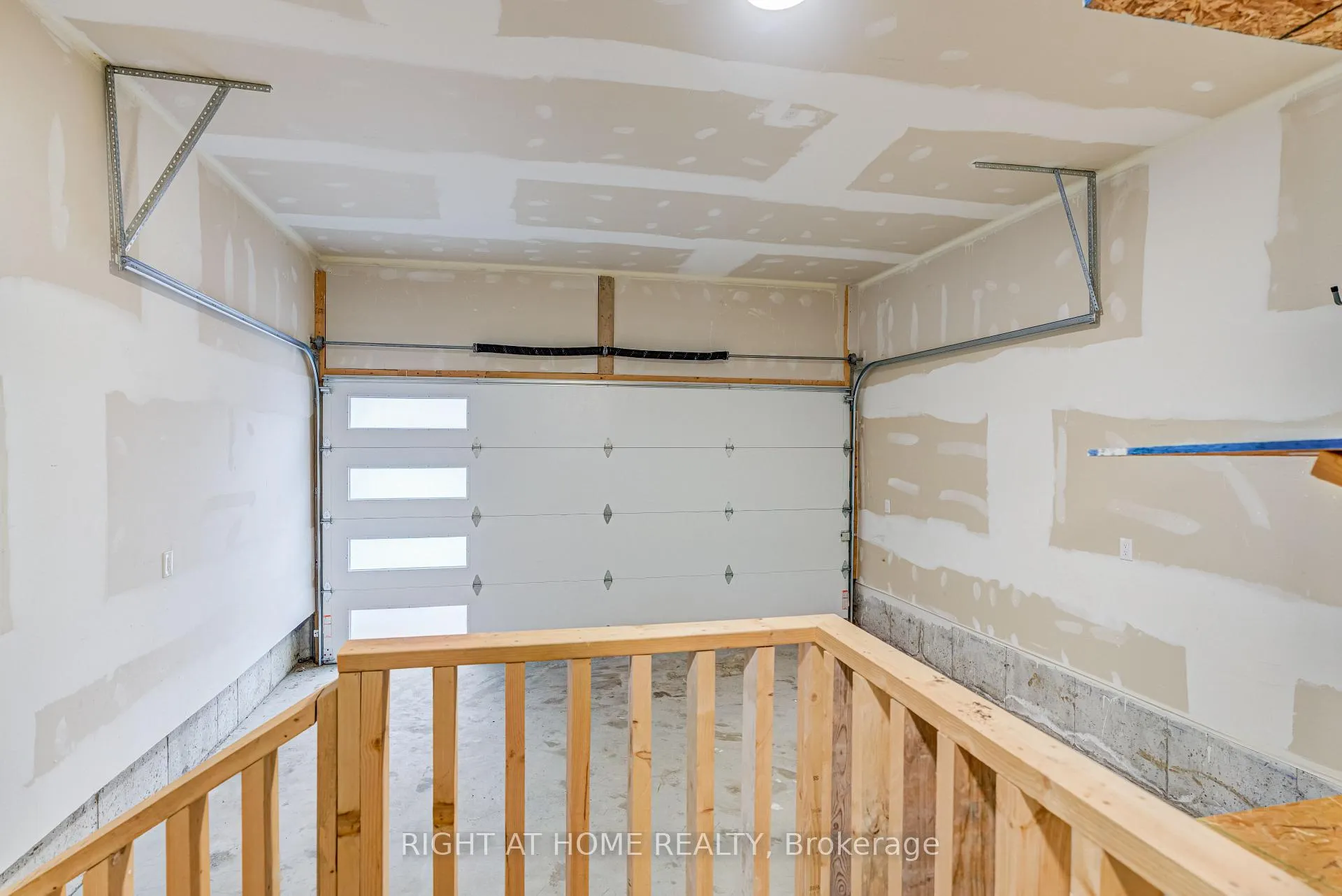 Photo 43 of Unit 7, 487 Aztec Drive, Oshawa, McLaughlin — HOMEH