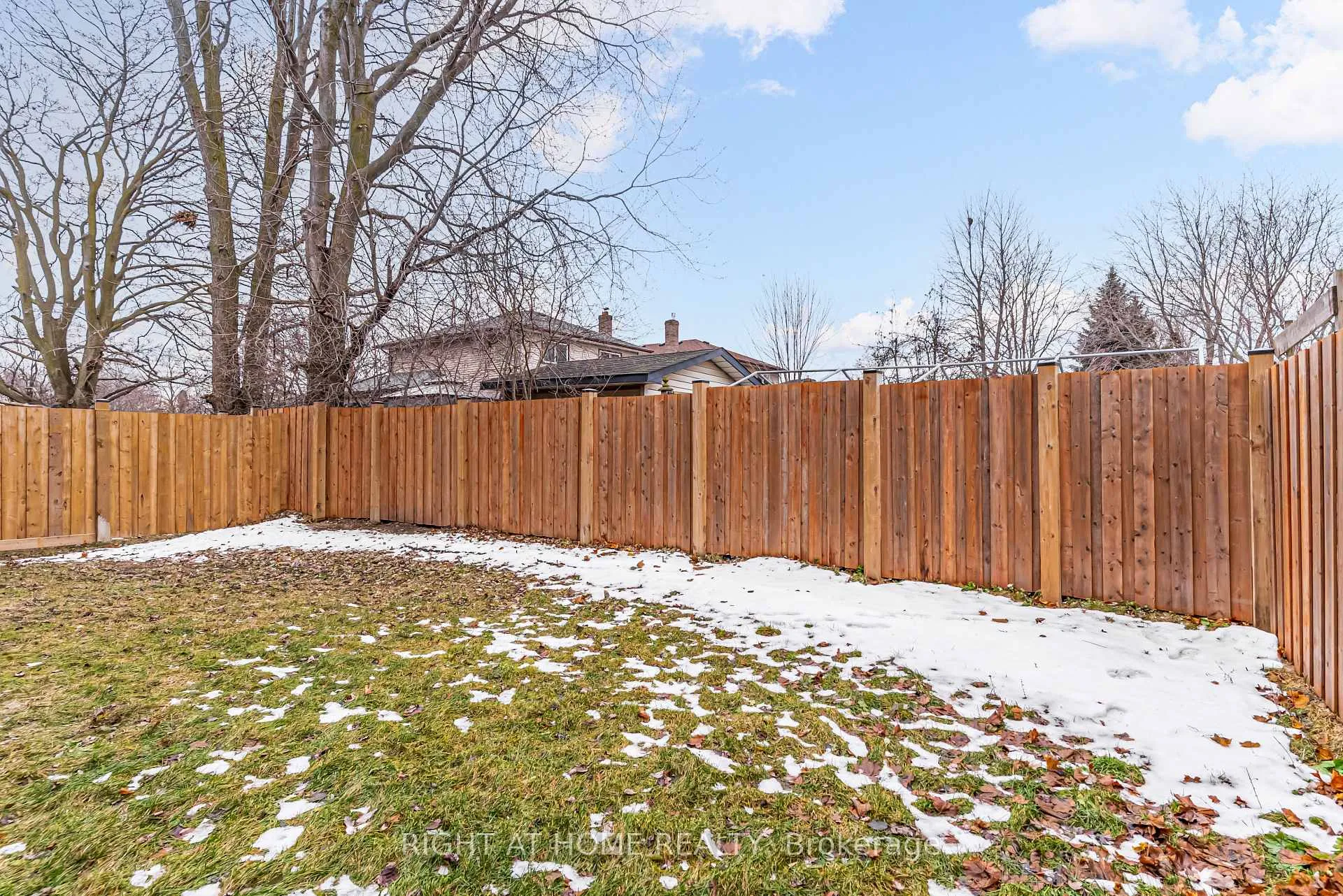 Photo 45 of Unit 7, 487 Aztec Drive, Oshawa, McLaughlin — HOMEH