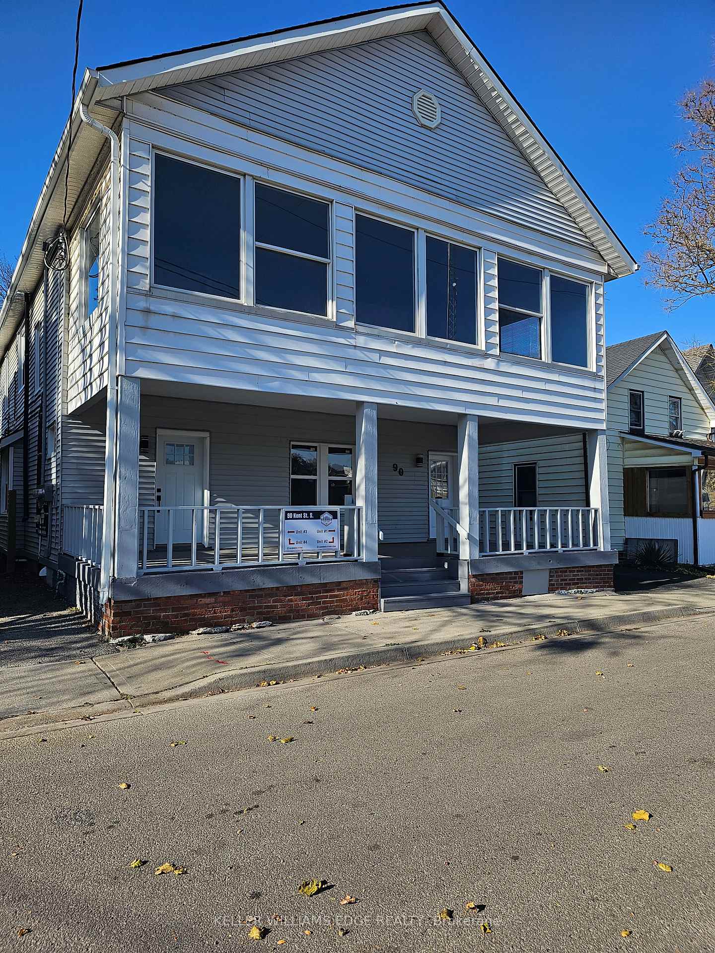Front of Unit 1, 90 Kent St Street S