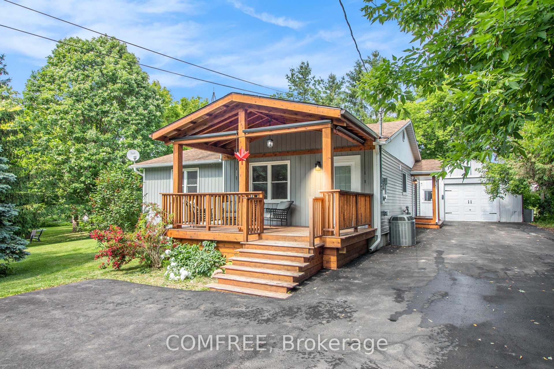 Photo 1 of 481 Ottawa Street, North Dundas, Winchester — HOMEH