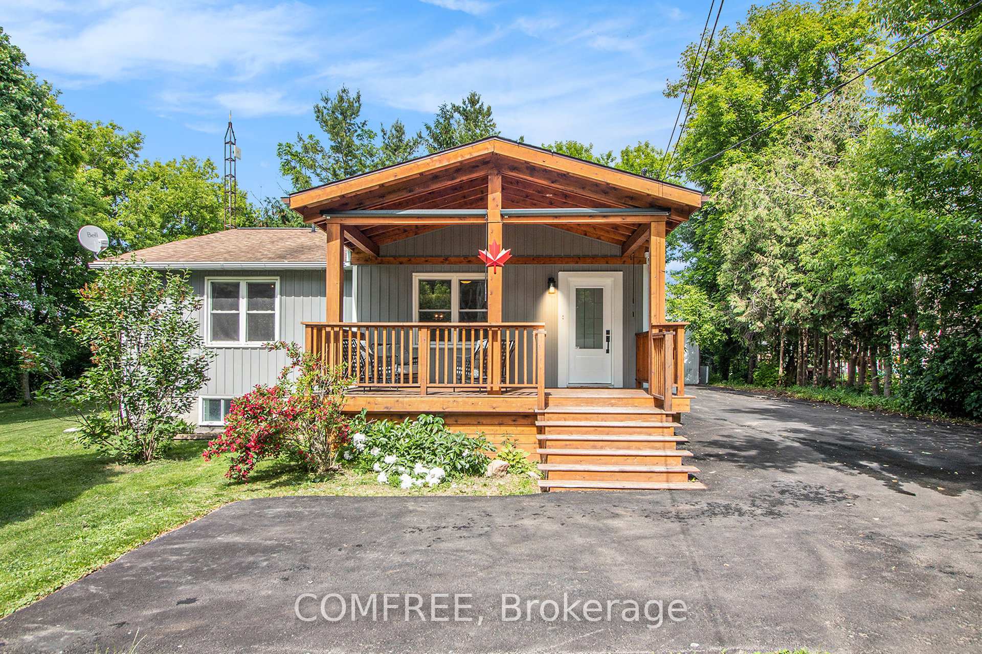 Photo 3 of 481 Ottawa Street, North Dundas, Winchester — HOMEH