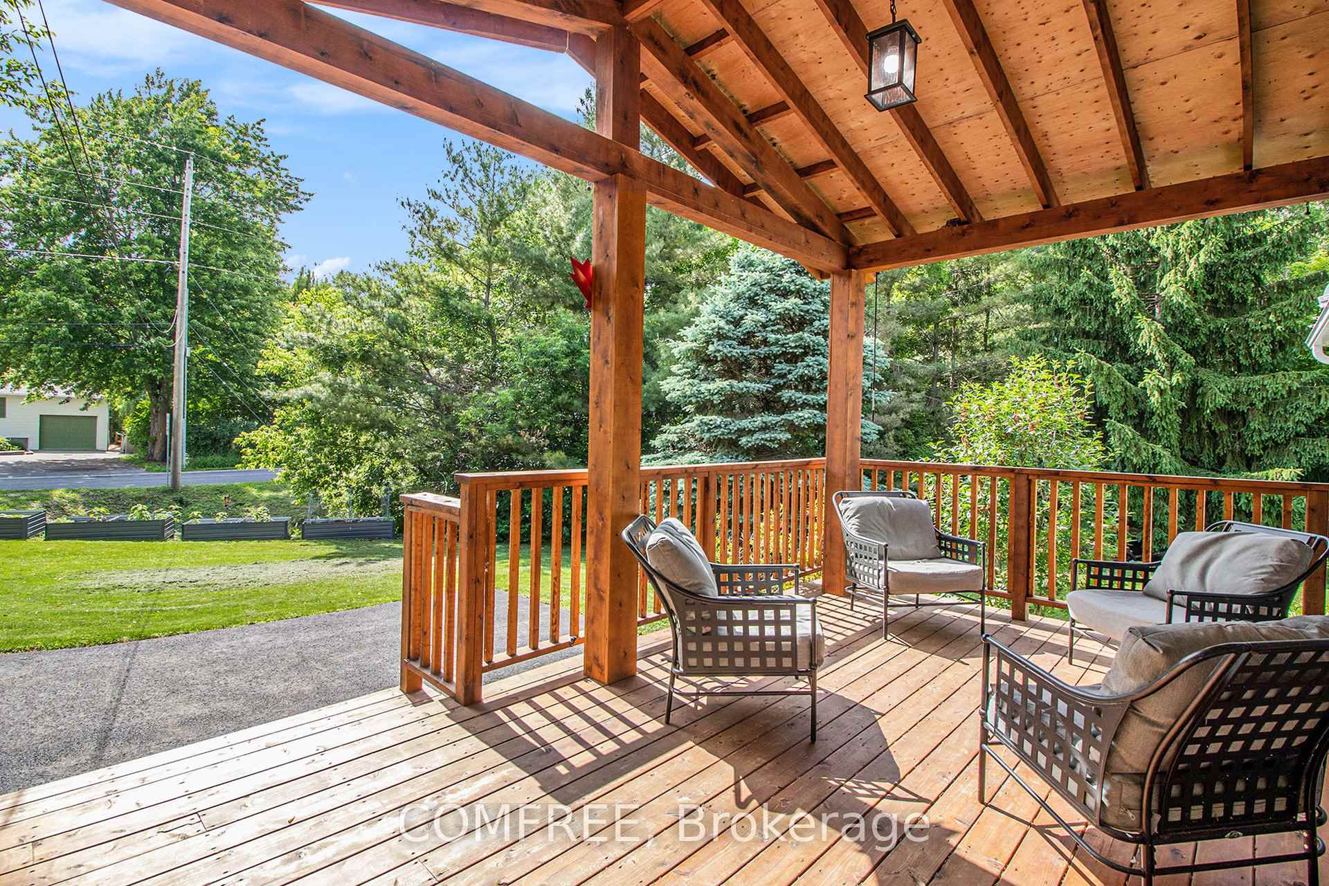 Photo 4 of 481 Ottawa Street, North Dundas, Winchester — HOMEH