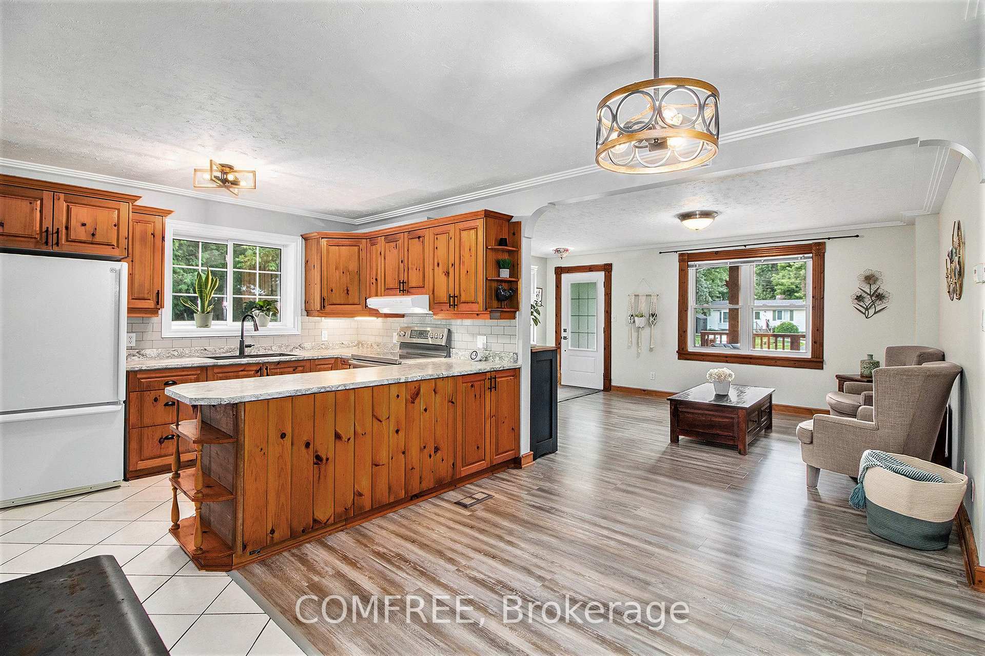 Photo 12 of 481 Ottawa Street, North Dundas, Winchester — HOMEH