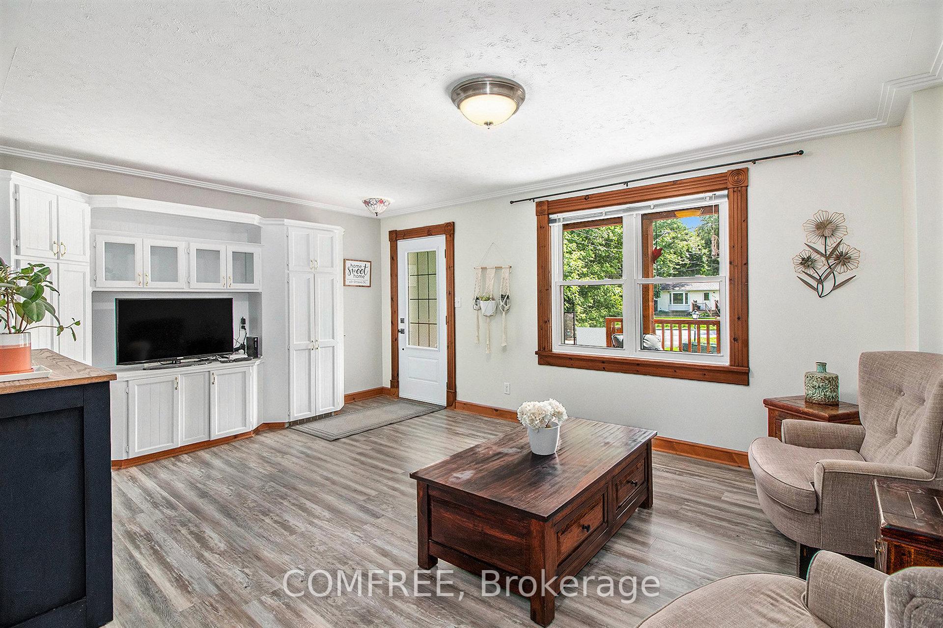 Photo 14 of 481 Ottawa Street, North Dundas, Winchester — HOMEH