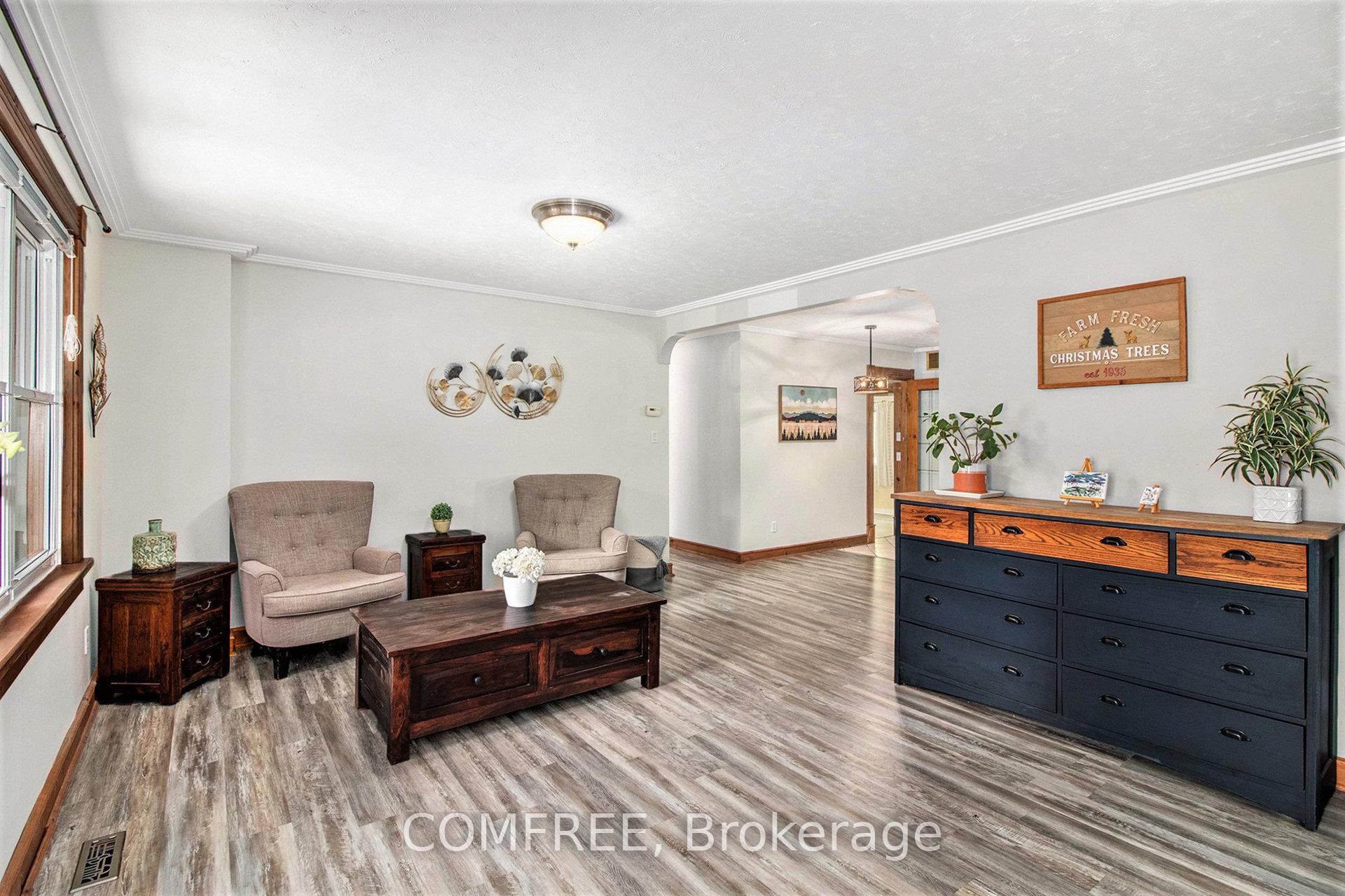 Photo 15 of 481 Ottawa Street, North Dundas, Winchester — HOMEH