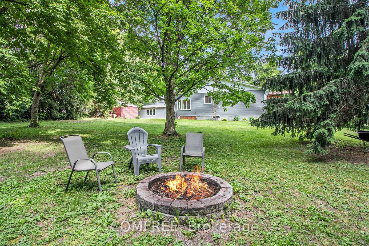 Photo 22 of 481 Ottawa Street, North Dundas, Winchester — HOMEH