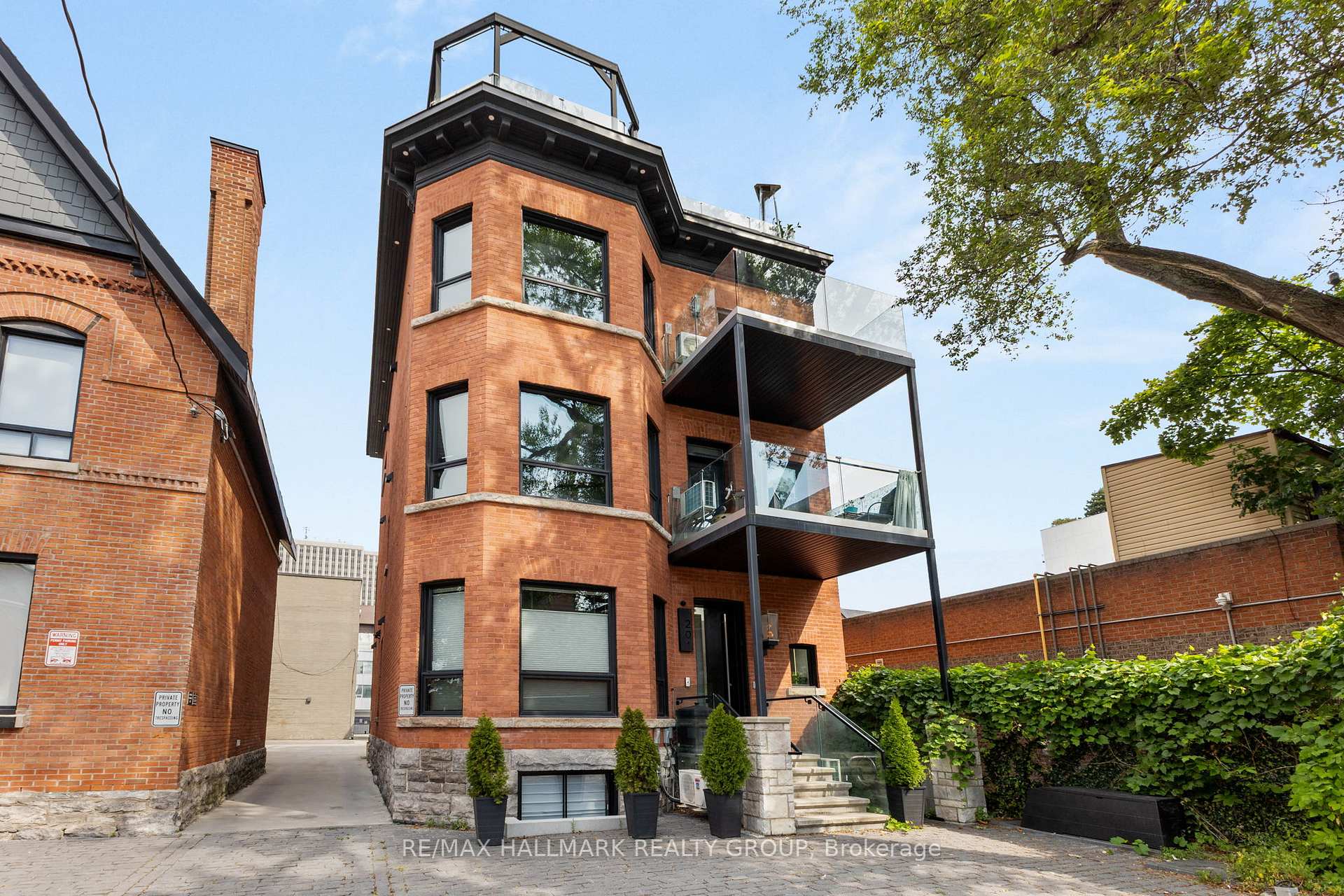 Photo 1 of Unit 3, 201 Maclaren Street, Ottawa, Ottawa Centre — HOMEH
