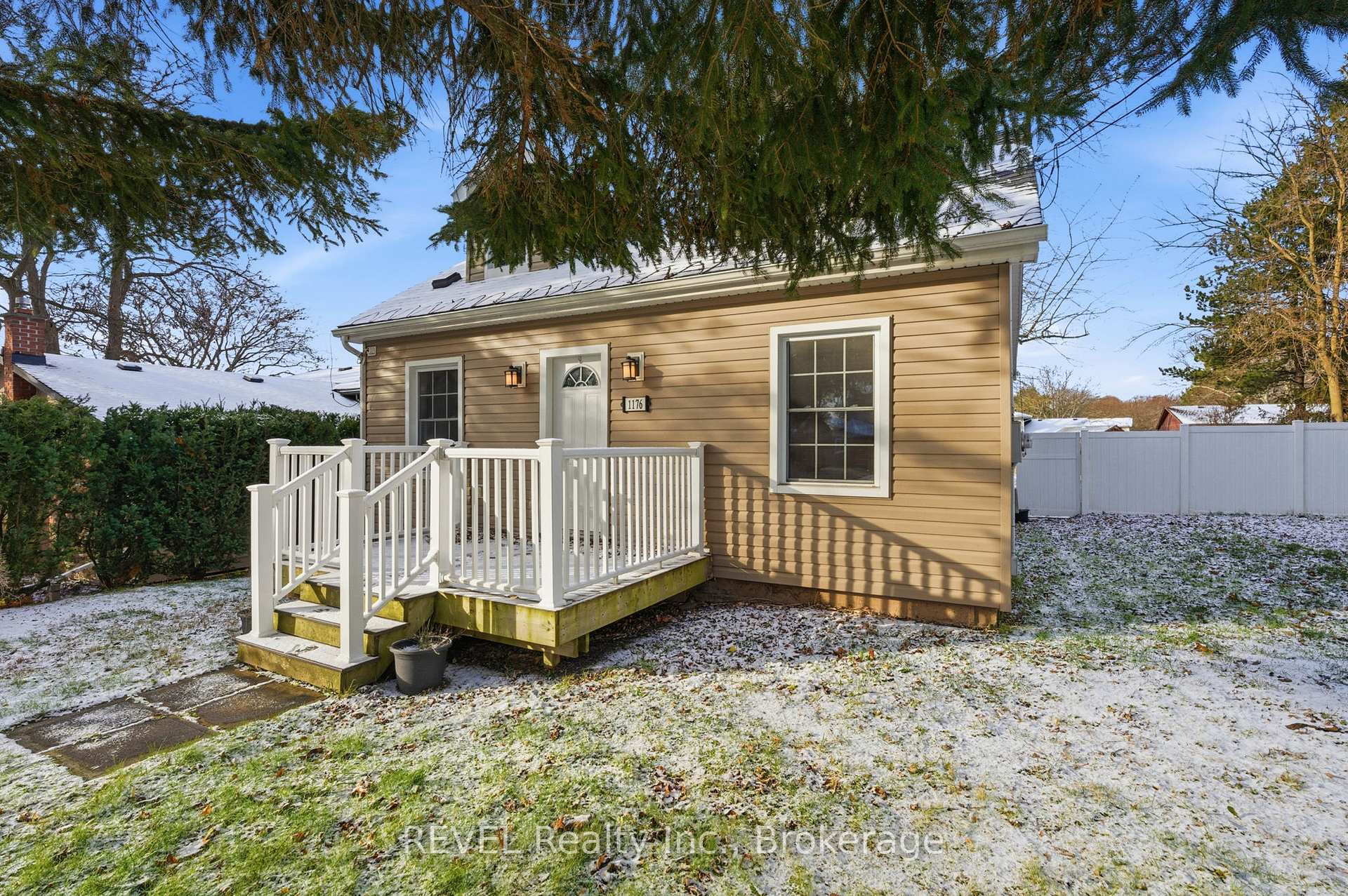 Photo 3 of 1176 Haist Street, Pelham, Fonthill — HOMEH