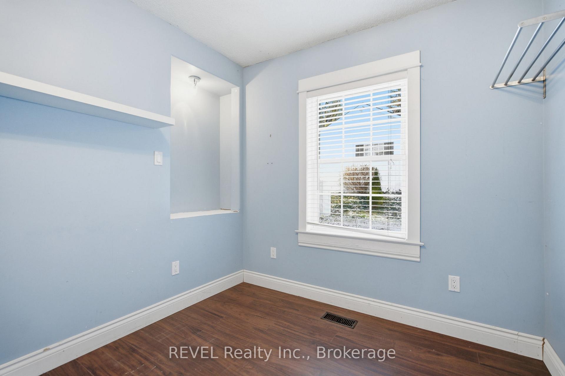 Photo 15 of 1176 Haist Street, Pelham, Fonthill — HOMEH