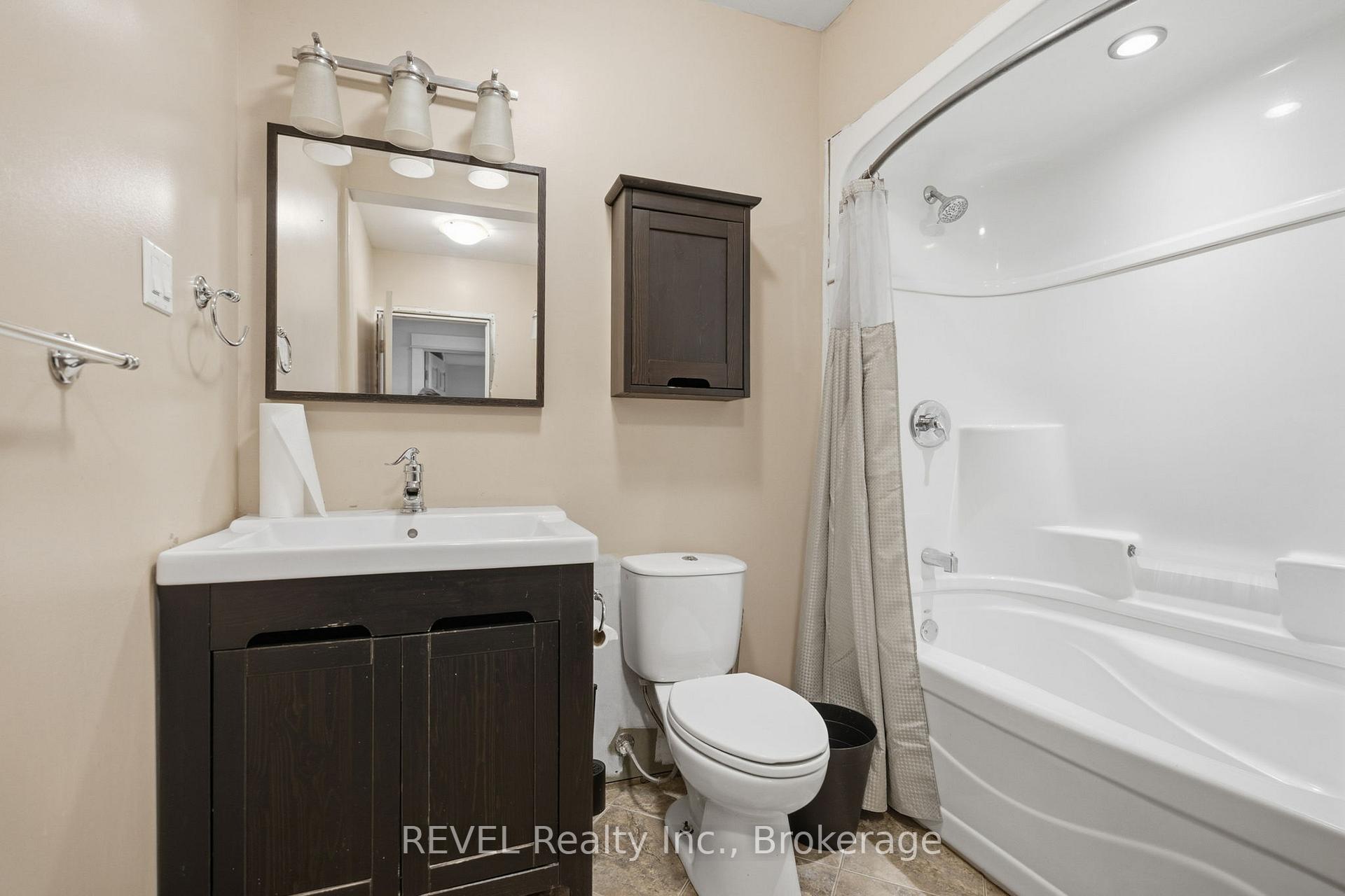 Photo 16 of 1176 Haist Street, Pelham, Fonthill — HOMEH