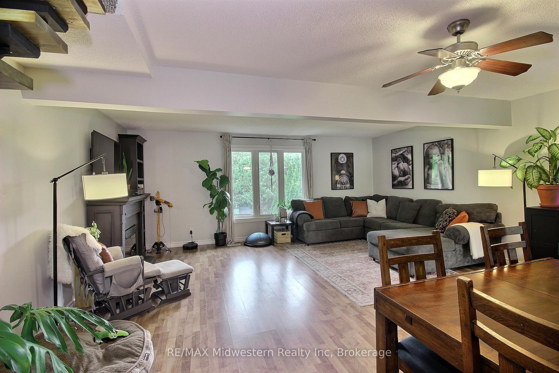 Photo 5 of 755 York Avenue N, North Perth, Listowel — HOMEH