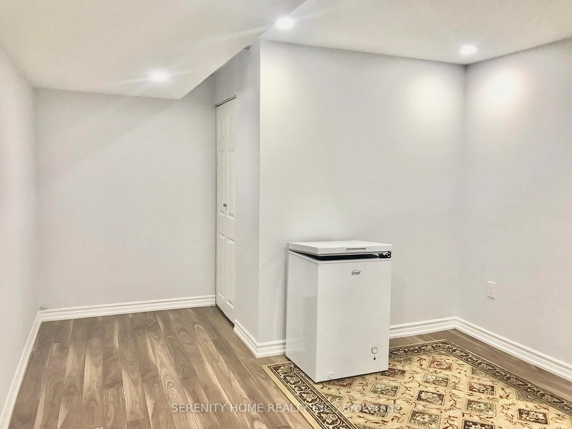 Photo 14 of 2371 Baintree Crescent, Oakville, Westmount — HOMEH