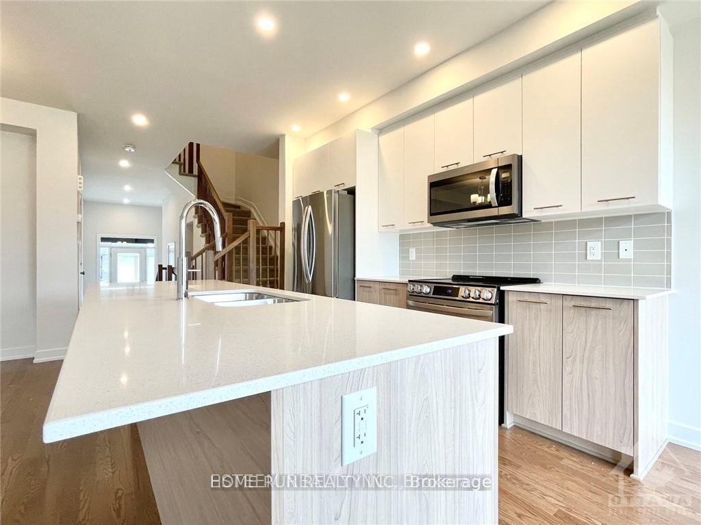 Photo 10 of 94 Bon Temps Way, Ottawa, Mer Bleue/Bradley Estates/Anderson Park — HOMEH