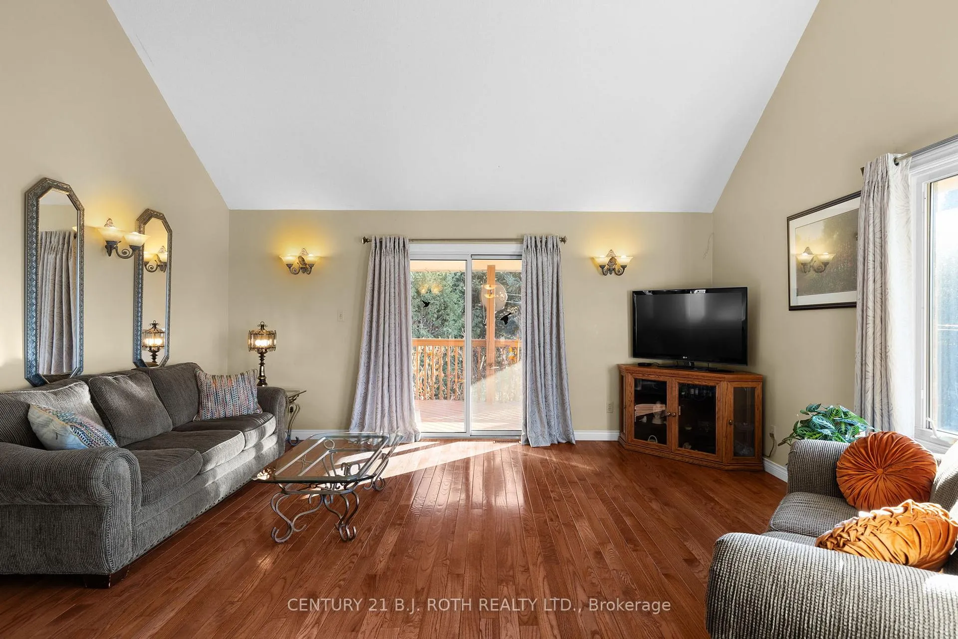 Photo 9 of 30 Tecumseth Heights Drive, New Tecumseth, Rural New Tecumseth — HOMEH
