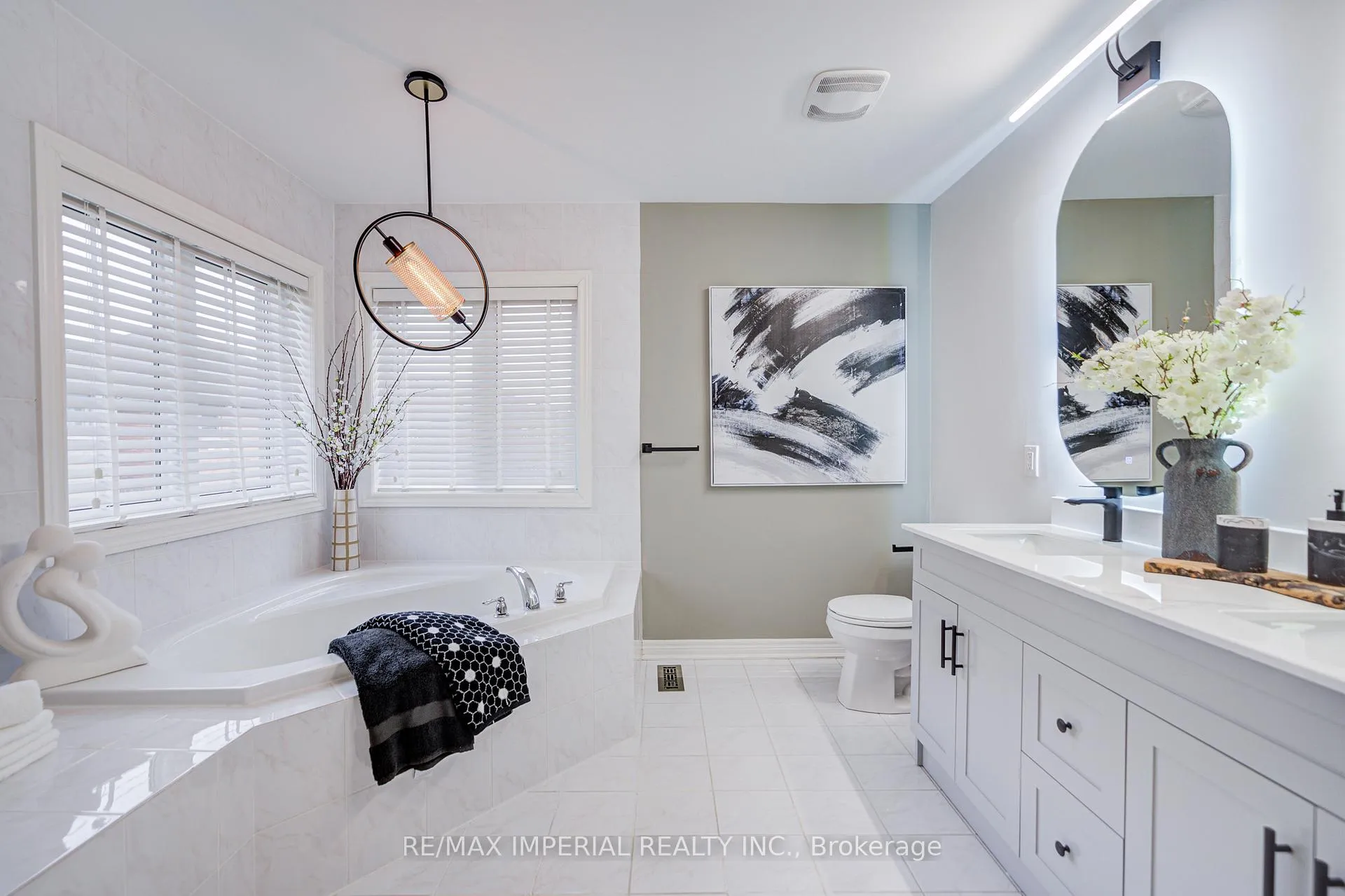 Photo 44 of 1199 McTavish Dr., Newmarket, Stonehaven-Wyndham — HOMEH