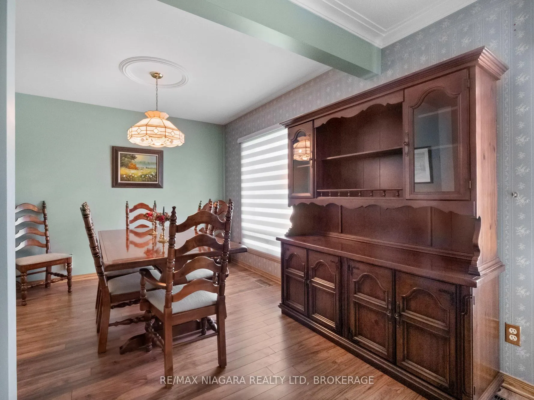 Photo 3 of 7058 Freeman Street, Niagara Falls, Morrison — HOMEH