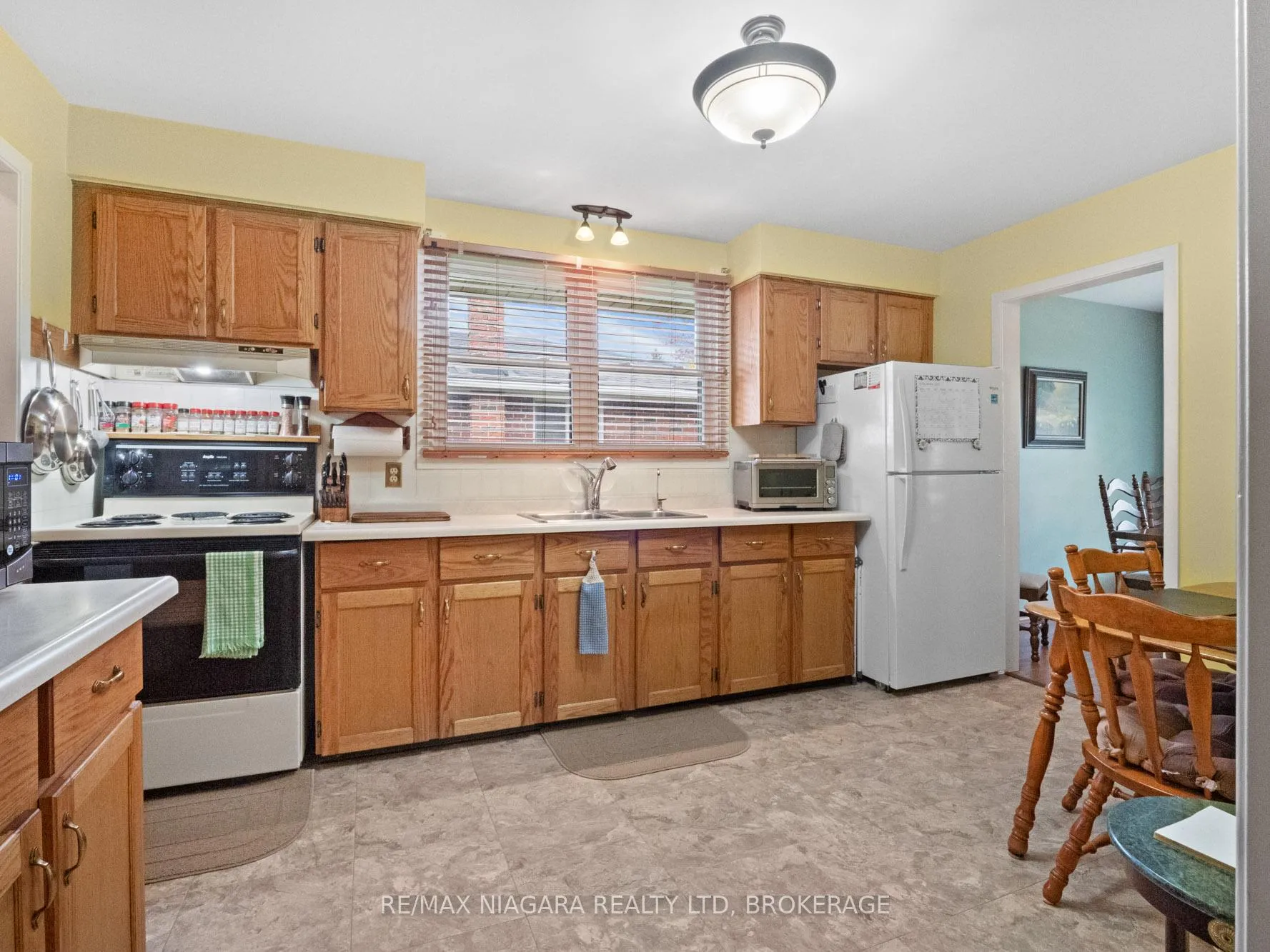 Photo 12 of 7058 Freeman Street, Niagara Falls, Morrison — HOMEH