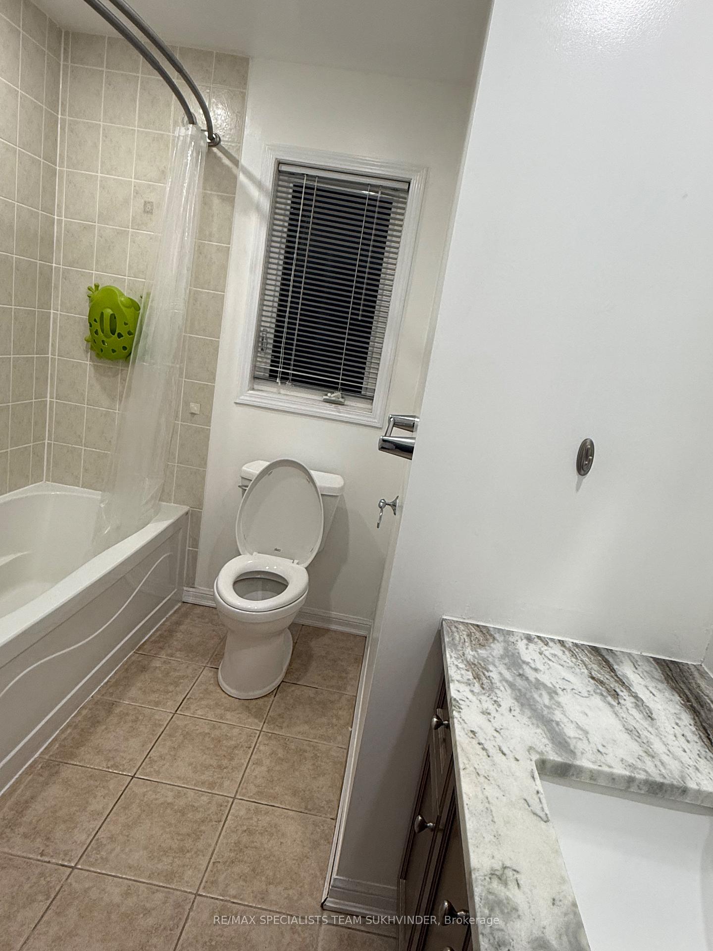 Photo 23 of 68 John W Taylor Avenue, New Tecumseth, Alliston — HOMEH