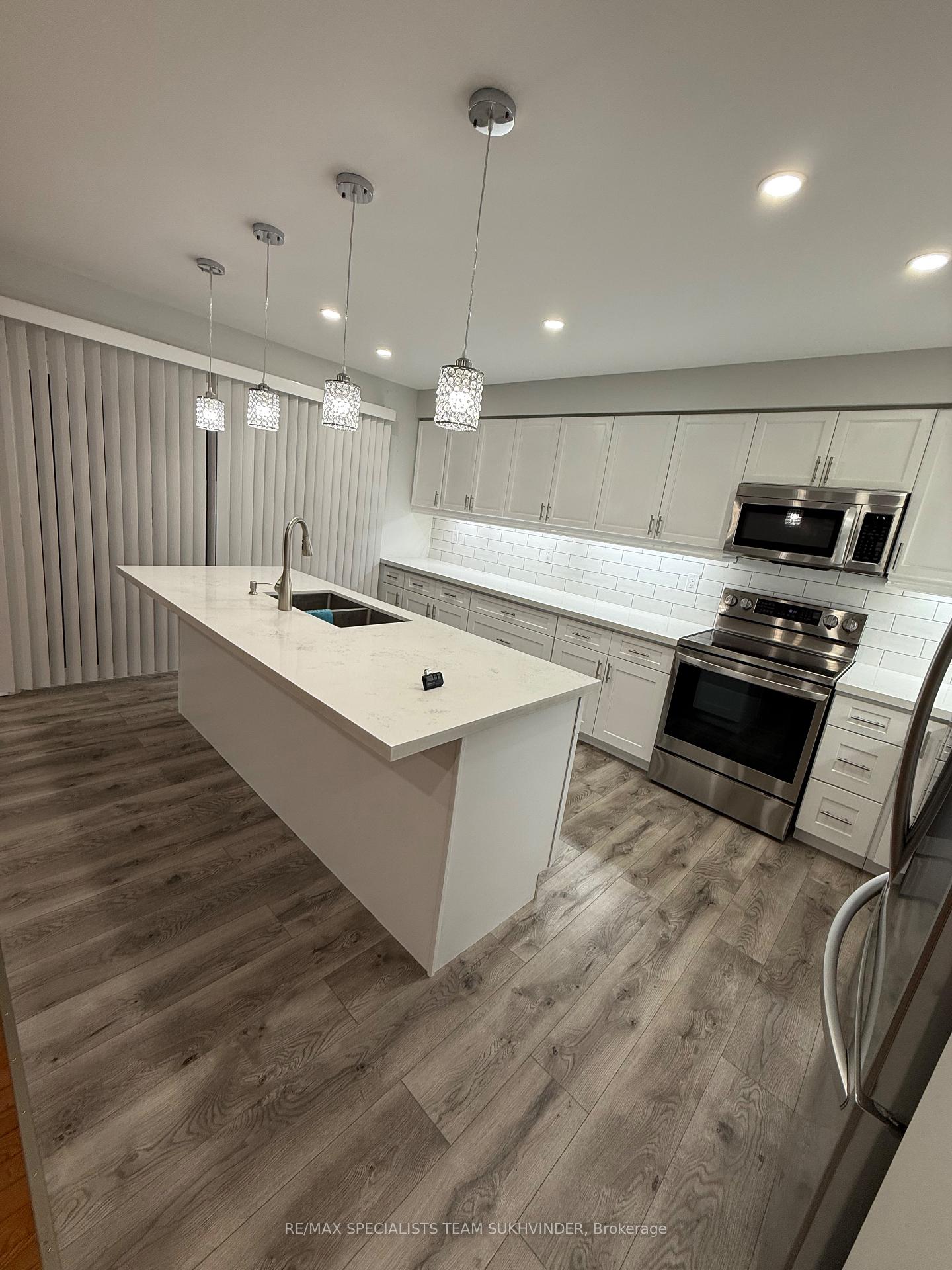 Photo 26 of 68 John W Taylor Avenue, New Tecumseth, Alliston — HOMEH