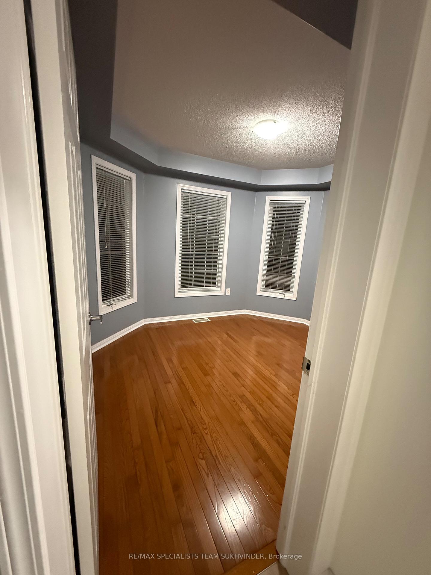 Photo 36 of 68 John W Taylor Avenue, New Tecumseth, Alliston — HOMEH