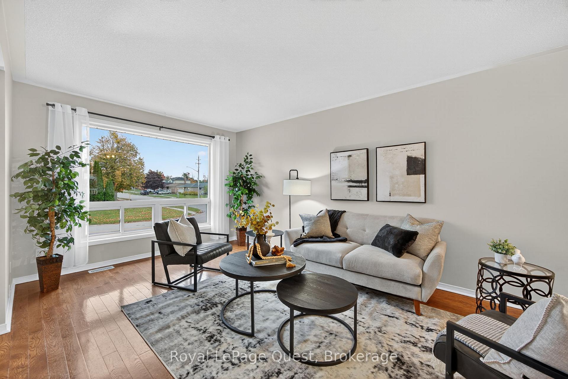 Photo 6 of 42 Jordon Crescent, Orillia — HOMEH
