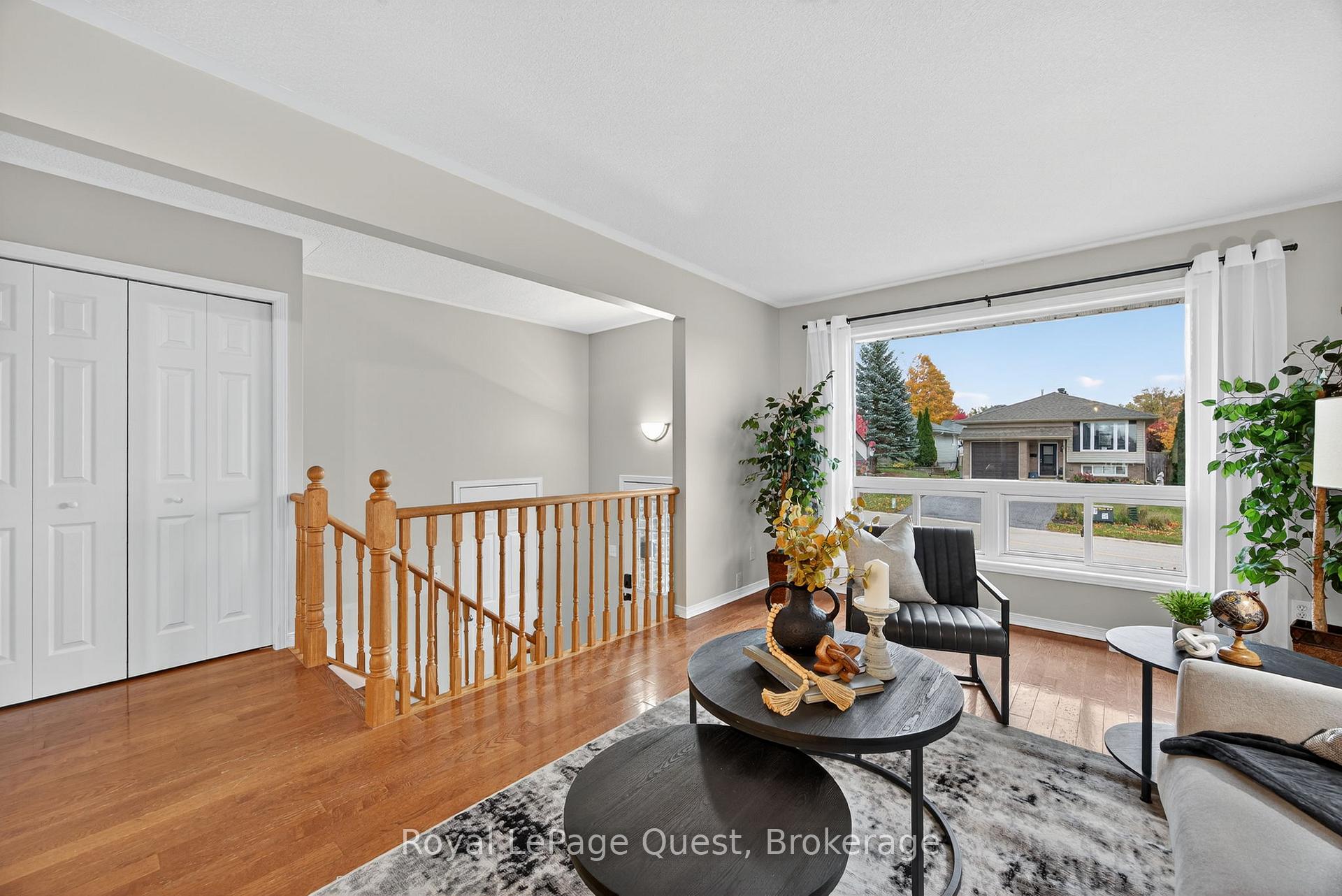 Photo 7 of 42 Jordon Crescent, Orillia — HOMEH