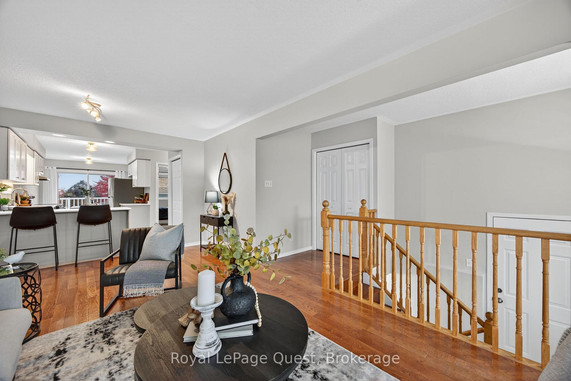 Photo 8 of 42 Jordon Crescent, Orillia — HOMEH