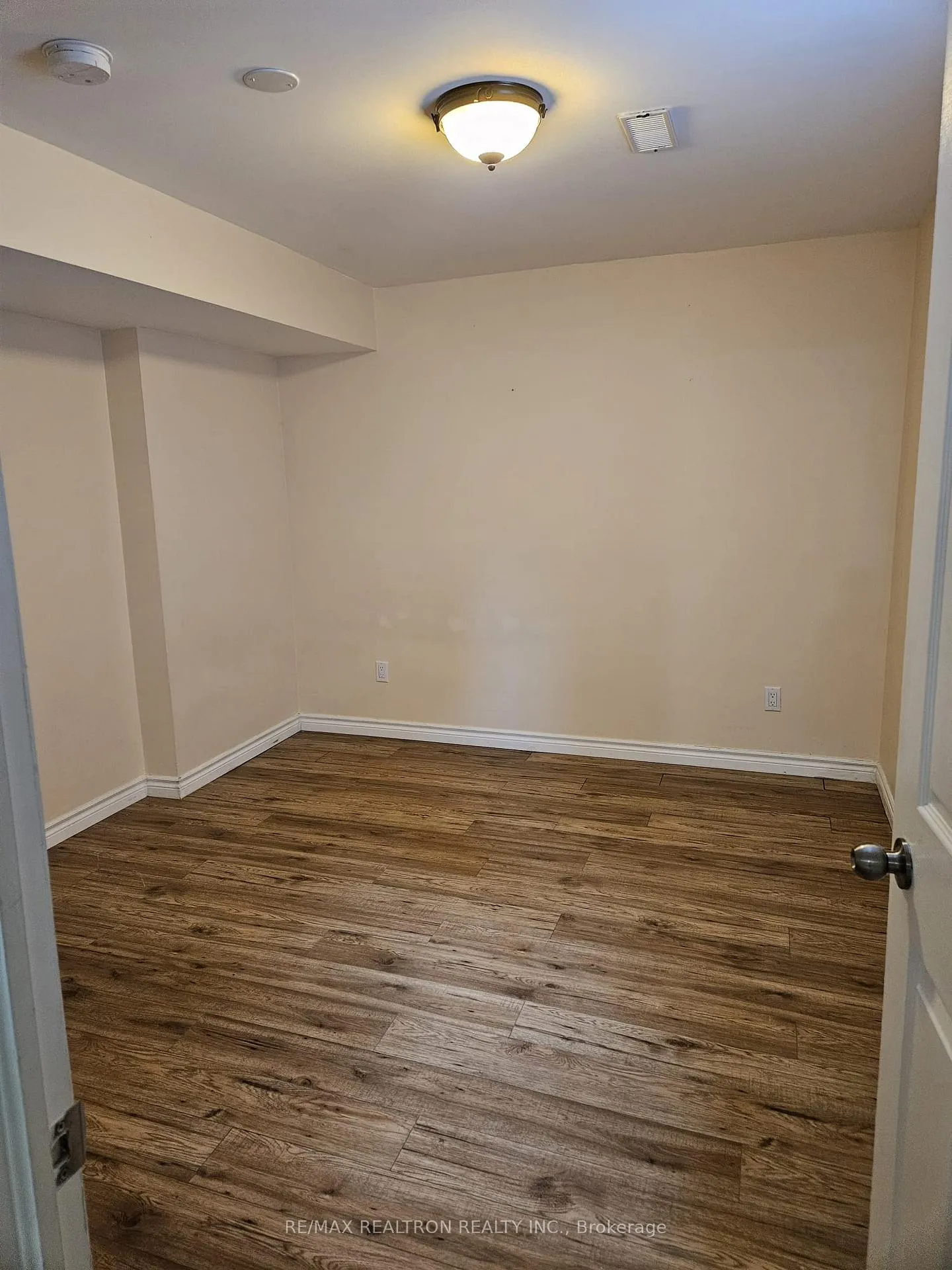 Photo 4 of Unit BSMT, 178 Keffer Circle, Newmarket, Armitage — HOMEH