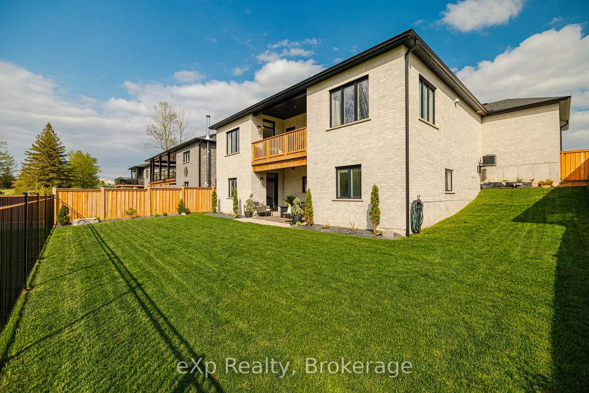 Photo 39 of 41 Gilmer Crescent, North Perth, Listowel — HOMEH