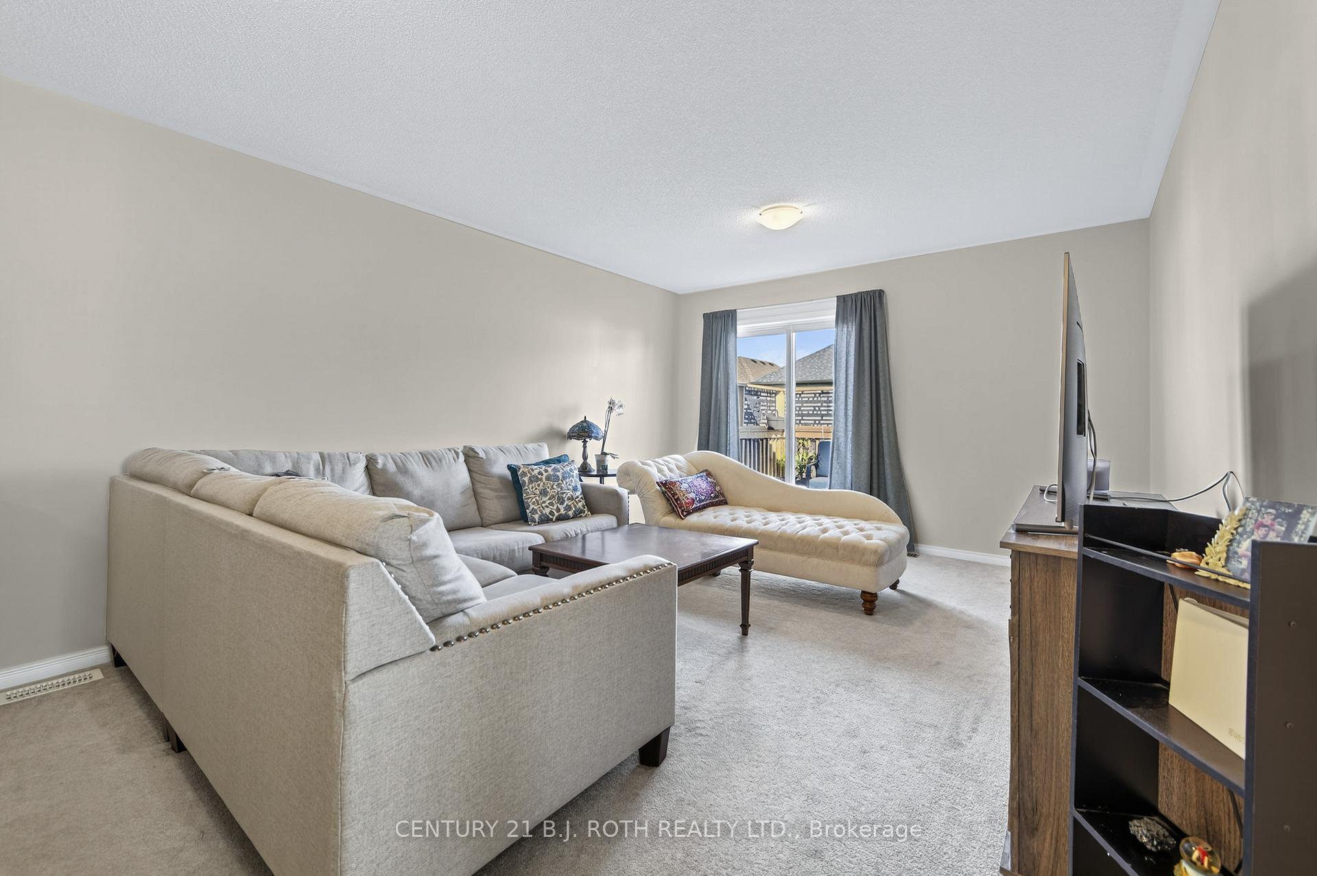 Photo 5 of 162 Diana Drive, Orillia — HOMEH