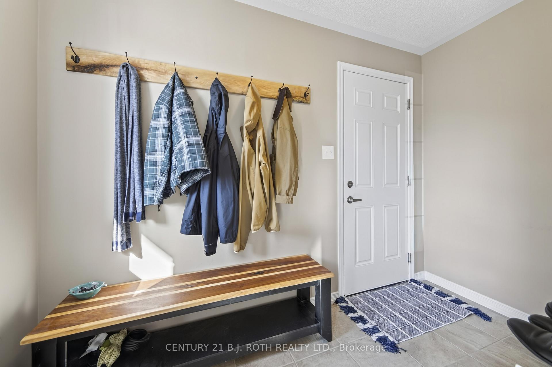 Photo 11 of 162 Diana Drive, Orillia — HOMEH