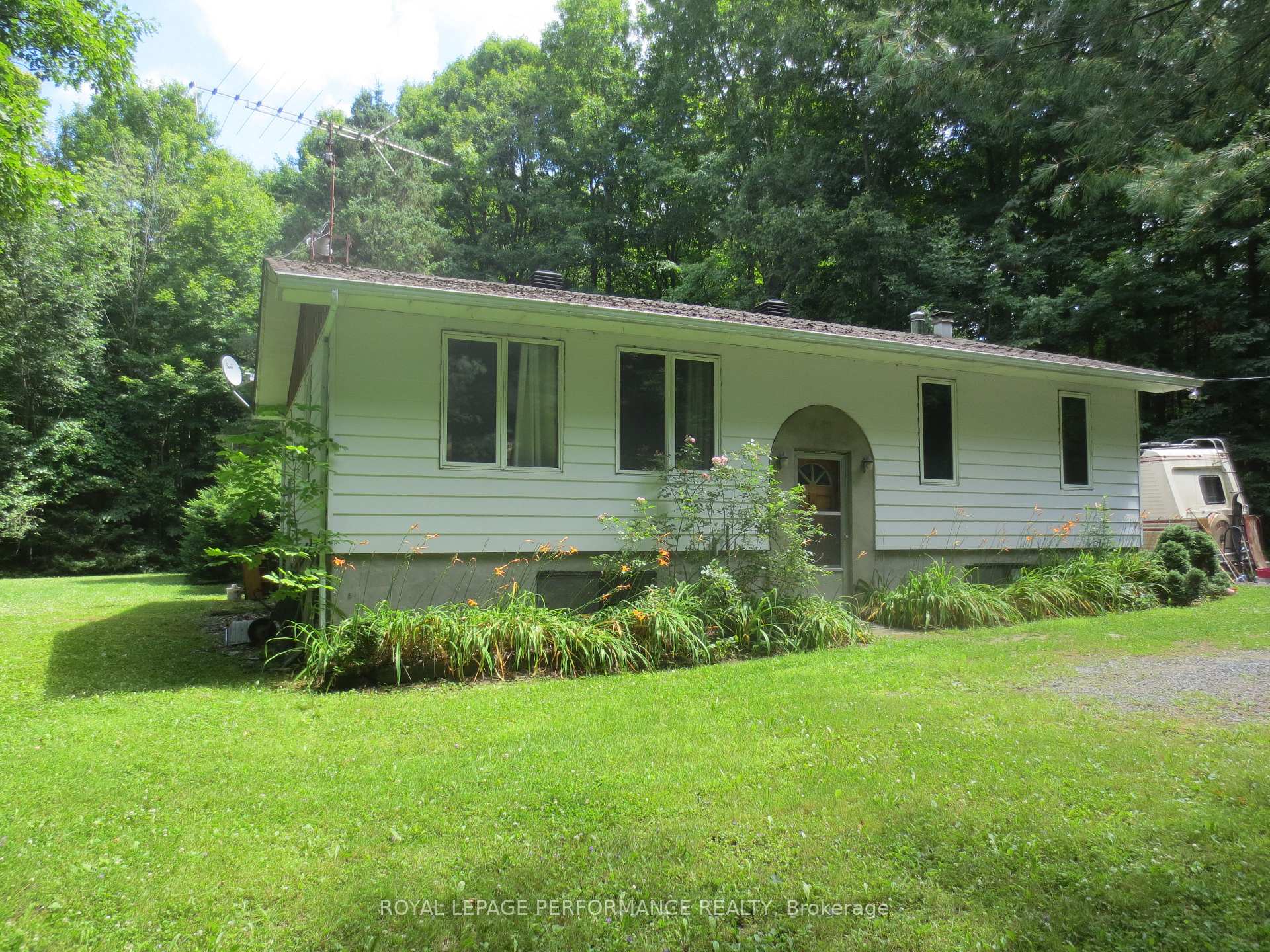 Photo 1 of 21625 Concession Rd 10, North Glengarry, North Glengarry (Lochiel) Twp — HOMEH