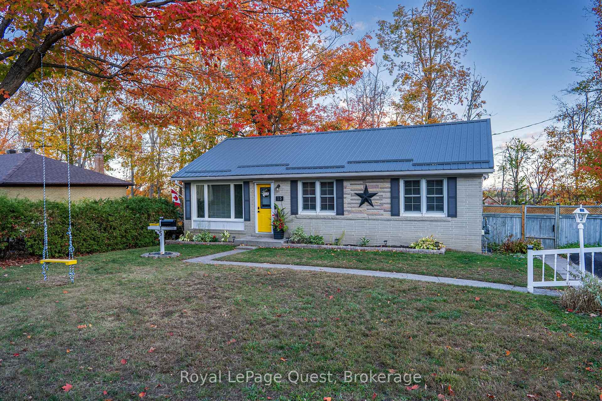 Photo 2 of 15 Karen Crescent, Orillia — HOMEH