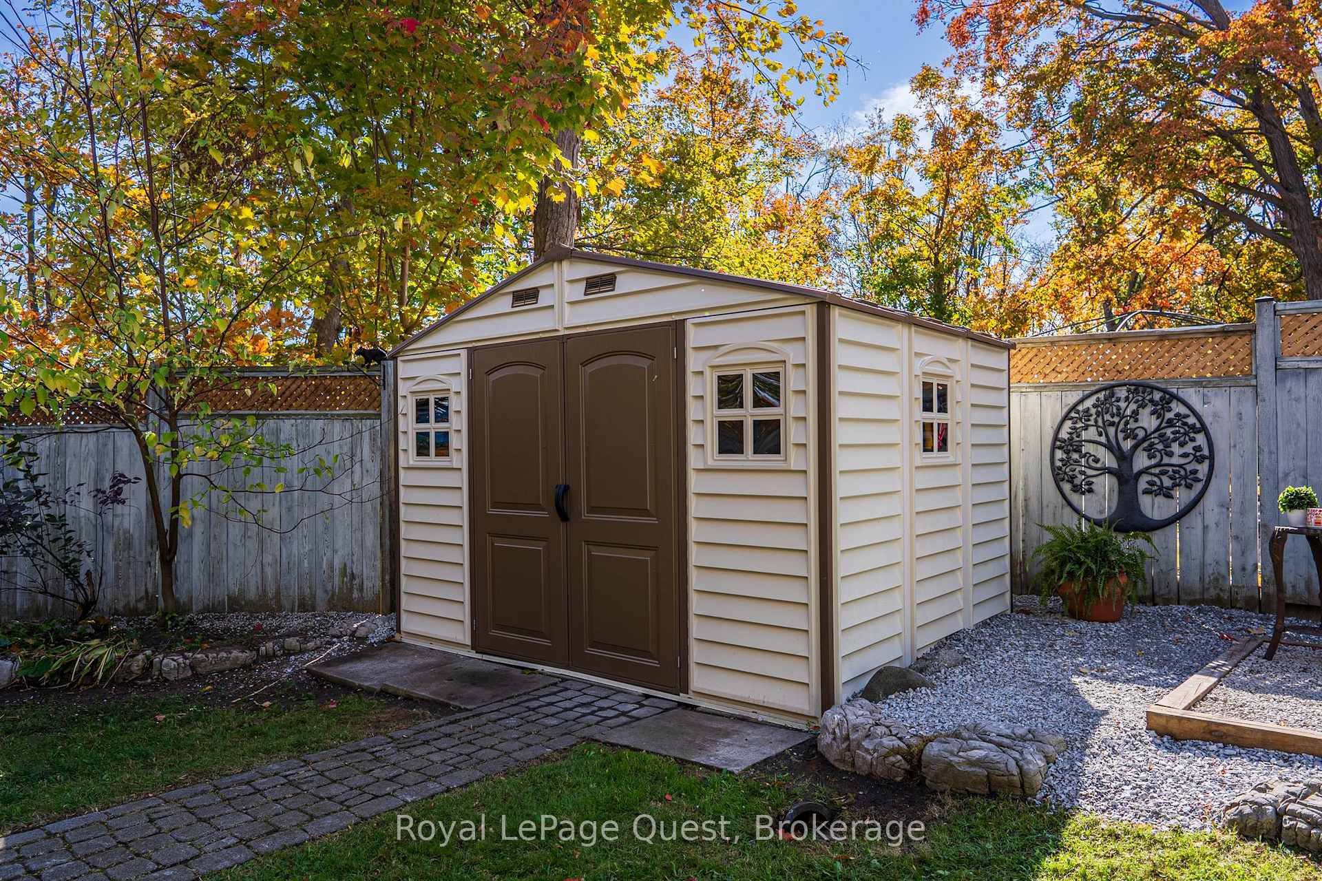 Photo 7 of 15 Karen Crescent, Orillia — HOMEH