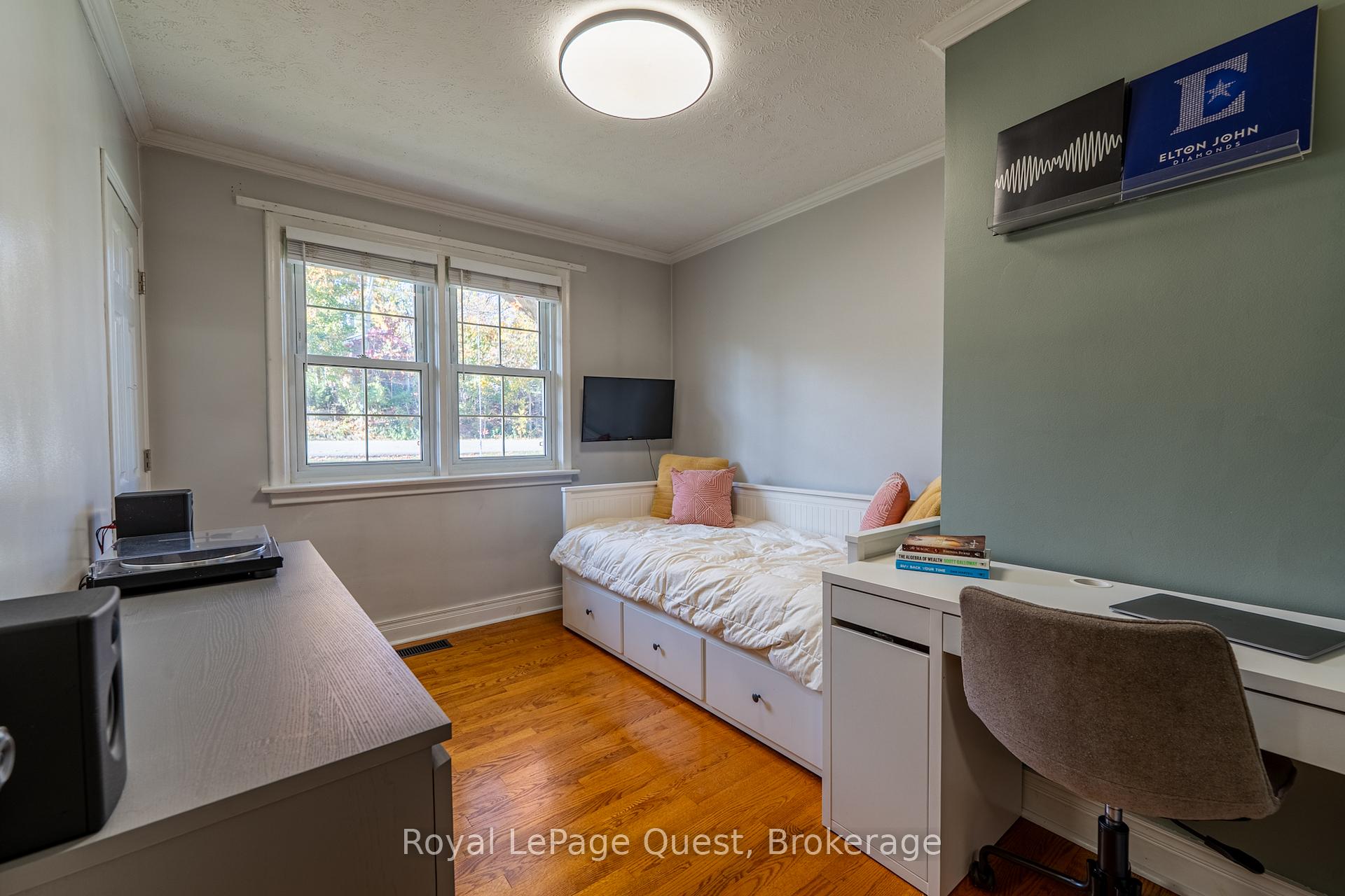 Photo 18 of 15 Karen Crescent, Orillia — HOMEH