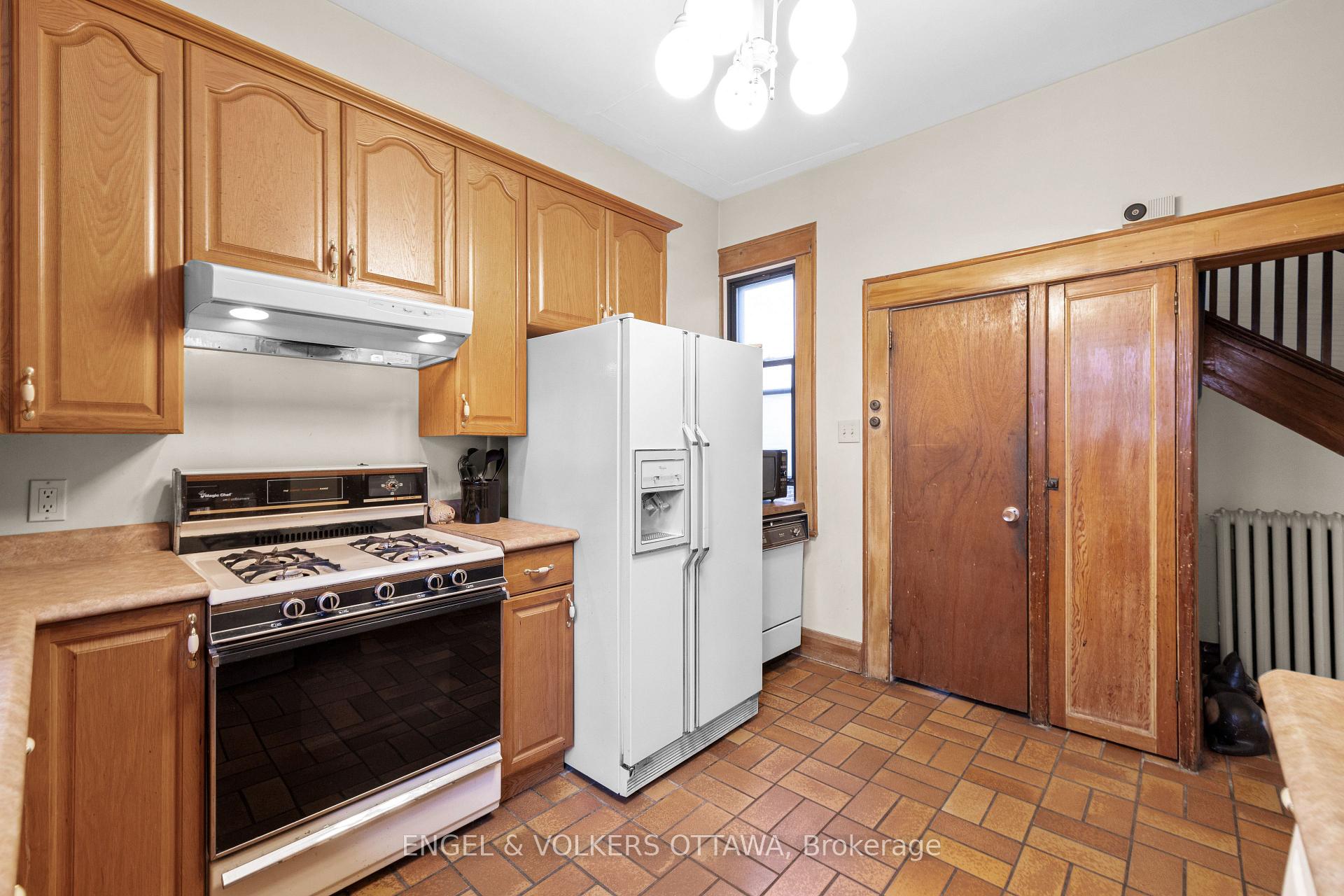 Photo 15 of 215 Argyle Avenue, Ottawa, Ottawa Centre — HOMEH