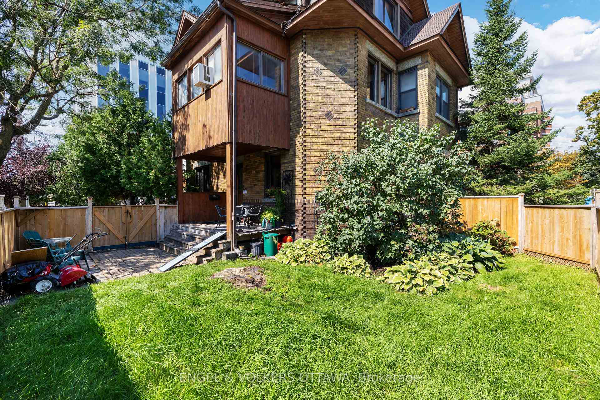Photo 30 of 215 Argyle Avenue, Ottawa, Ottawa Centre — HOMEH