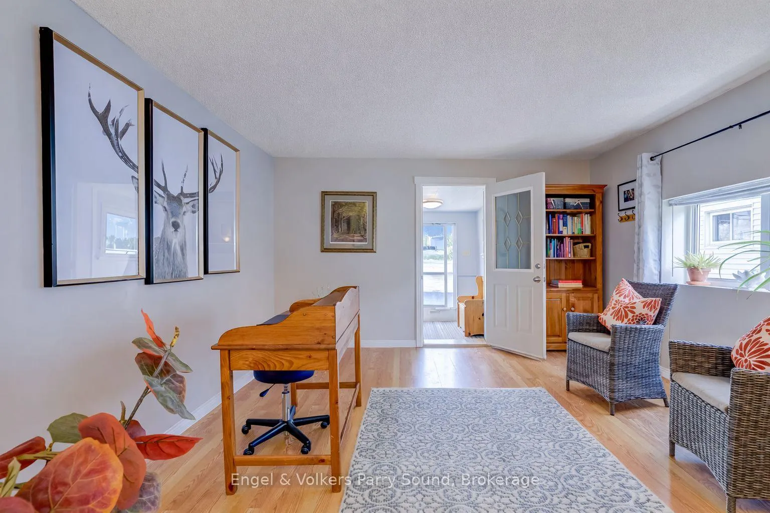Photo 8 of 54 River Street, Parry Sound — HOMEH