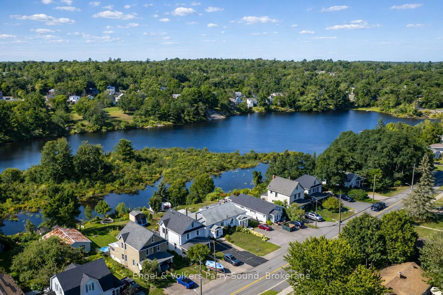 Photo 32 of 54 River Street, Parry Sound — HOMEH