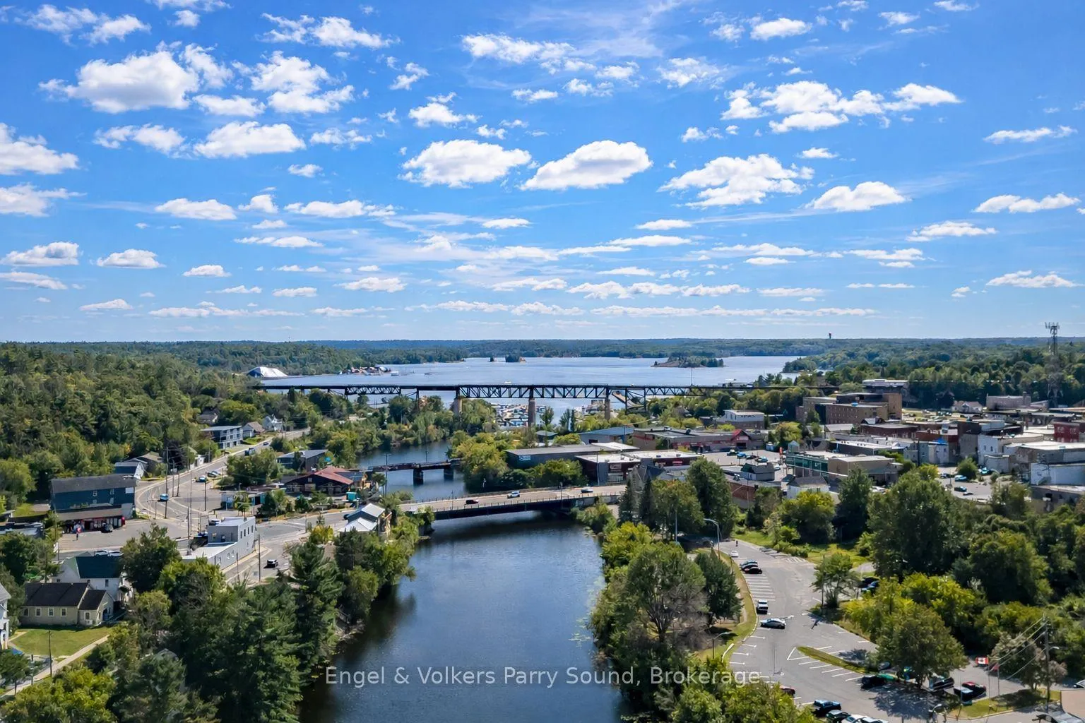 Photo 34 of 54 River Street, Parry Sound — HOMEH