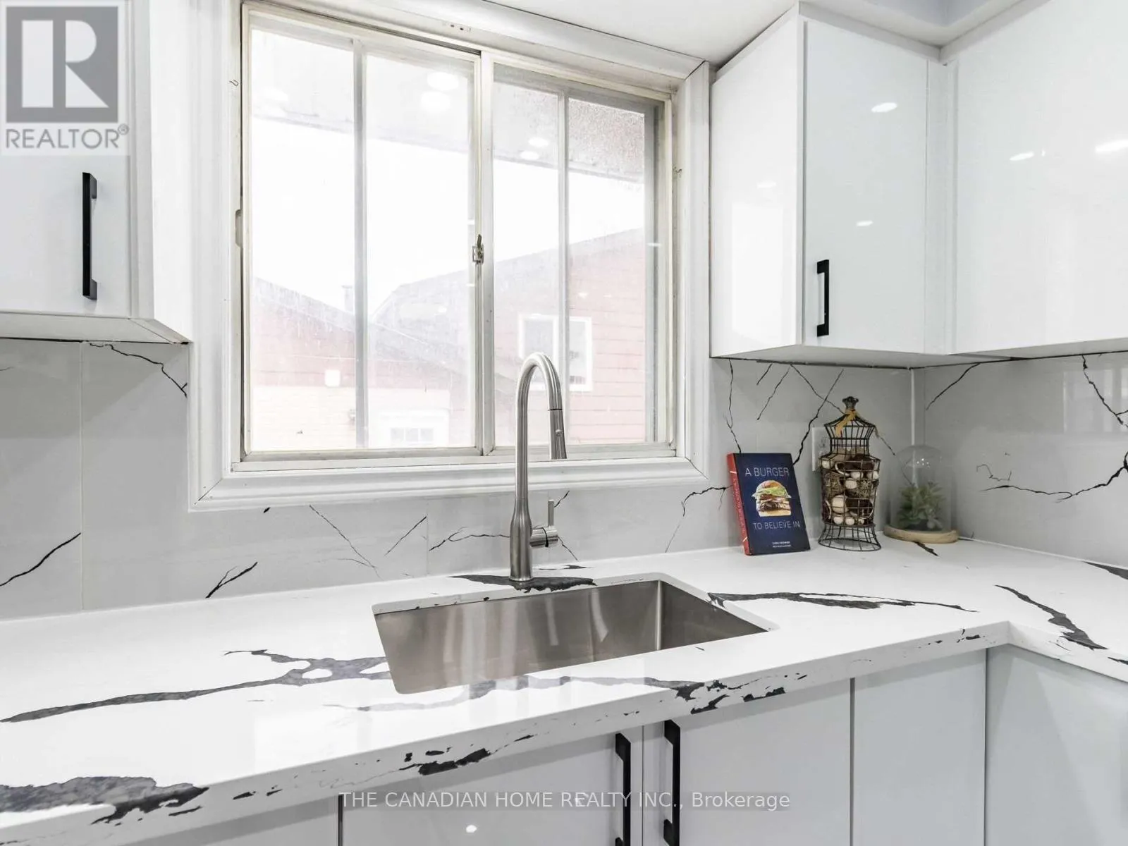 Photo 3 of Unit Upper, 7725 Jubilee Drive, Niagara Falls, Marineland — HOMEH