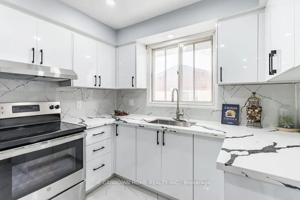 Photo 5 of Unit Upper, 7725 Jubilee Drive, Niagara Falls, Marineland — HOMEH