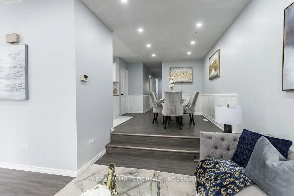Photo 12 of Unit Upper, 7725 Jubilee Drive, Niagara Falls, Marineland — HOMEH
