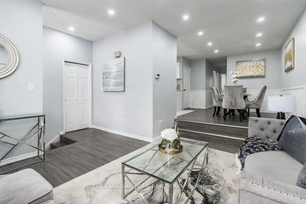 Photo 15 of Unit Upper, 7725 Jubilee Drive, Niagara Falls, Marineland — HOMEH