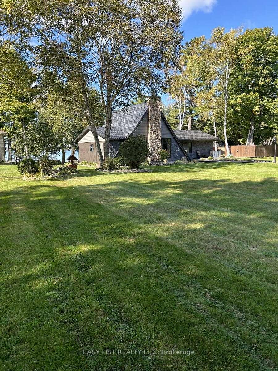 Photo 2 of 420 Priest Camp Lane, North Algona Wilberforce, North Algona/Wilberforce Twp — HOMEH
